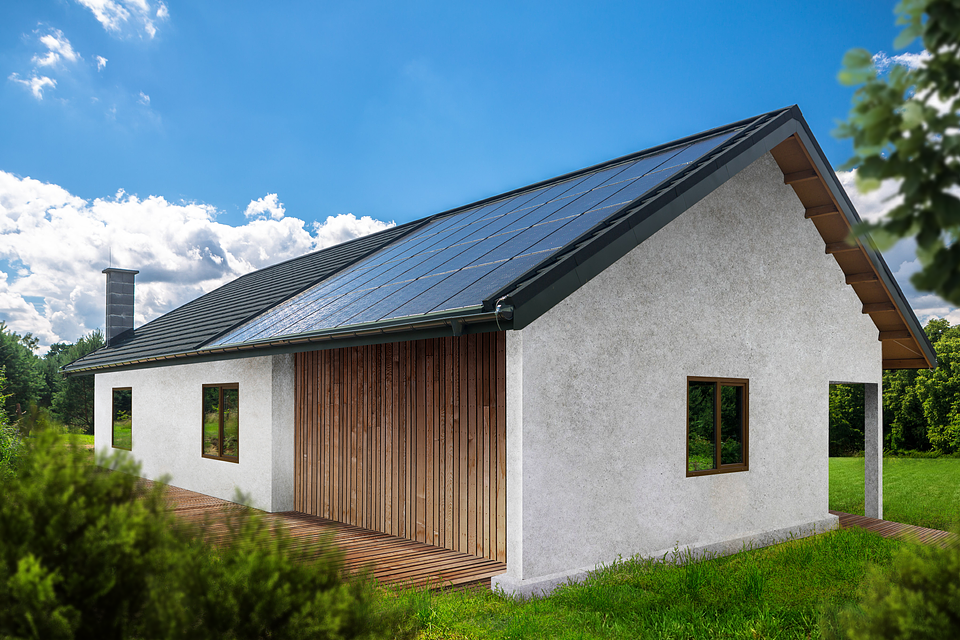 Dach solarny SunRoof połączony z tradycyjną dachówką