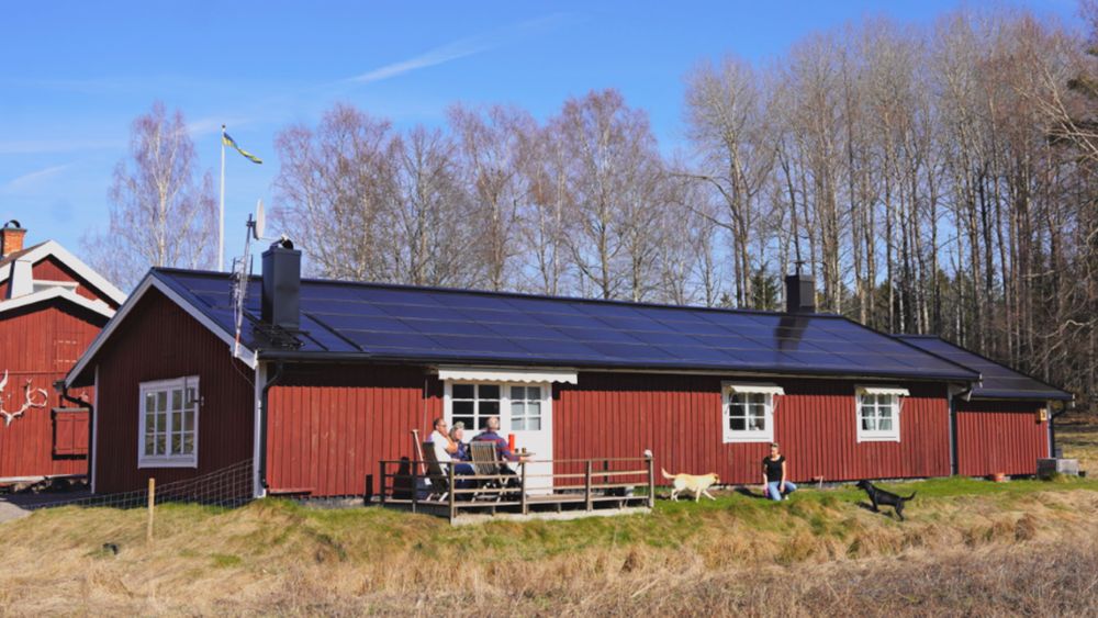 Takbyte Örebro Pålsboda solcellstak solpaneler byta ut taket