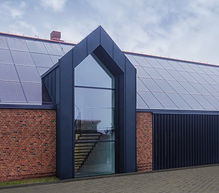 Solar roof facade municipal library_Poland Solar roof facade municipal library - picture